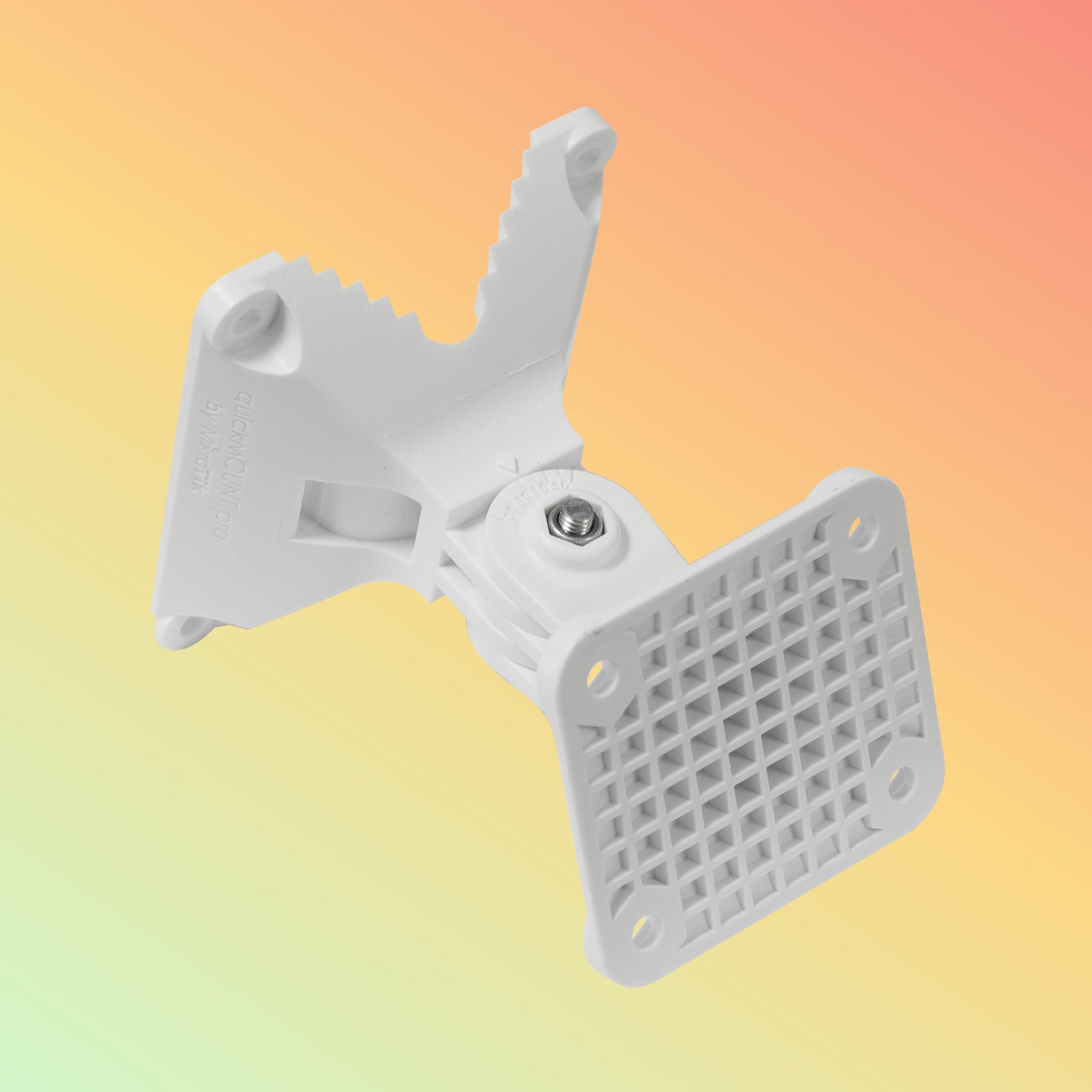 محول تثبيت حائطي من Mikrotik QMP-LHG